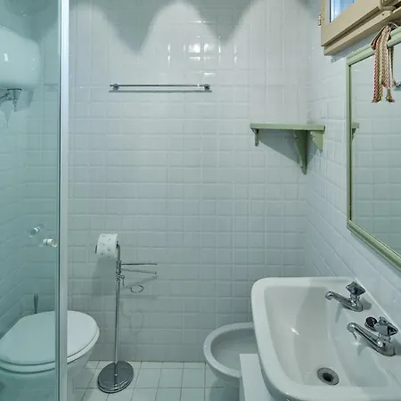 Villa Cinquemiglia Sleeps 12 Pool Wifi San Secondo